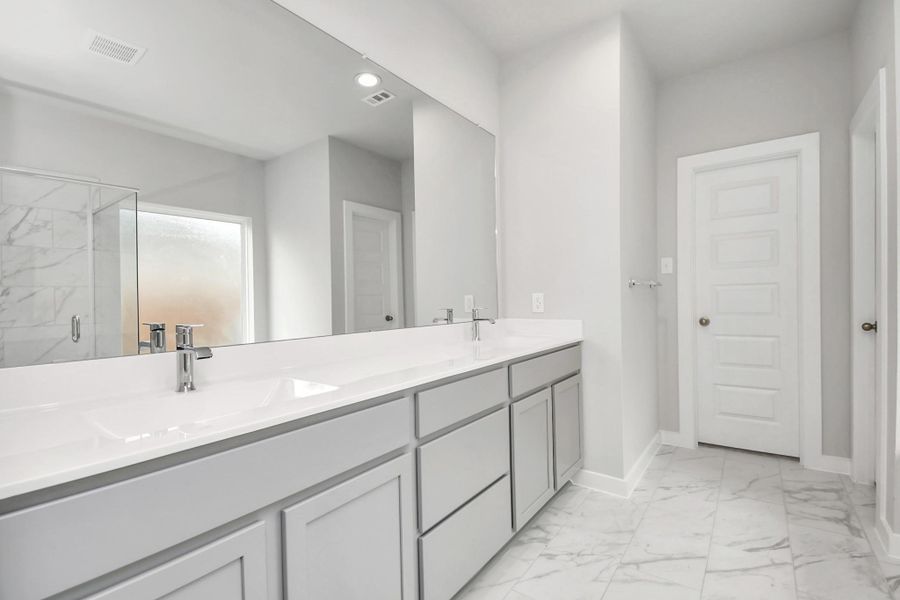 Furnished interior view inside a new home in Sheldon Ridge, Houston (Image 9).