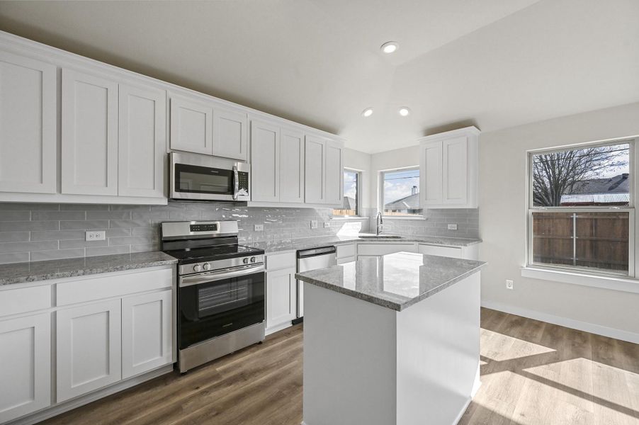 Representative furnished interior of a home built from the Cambria I by Cheldan Homes in Craftsmen's Corner, Cleburne (Image 12).