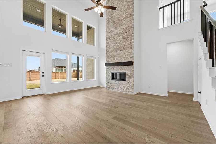 Spacious, unfurnished interior of a new home in Solterra, Mesquite (Image 11).