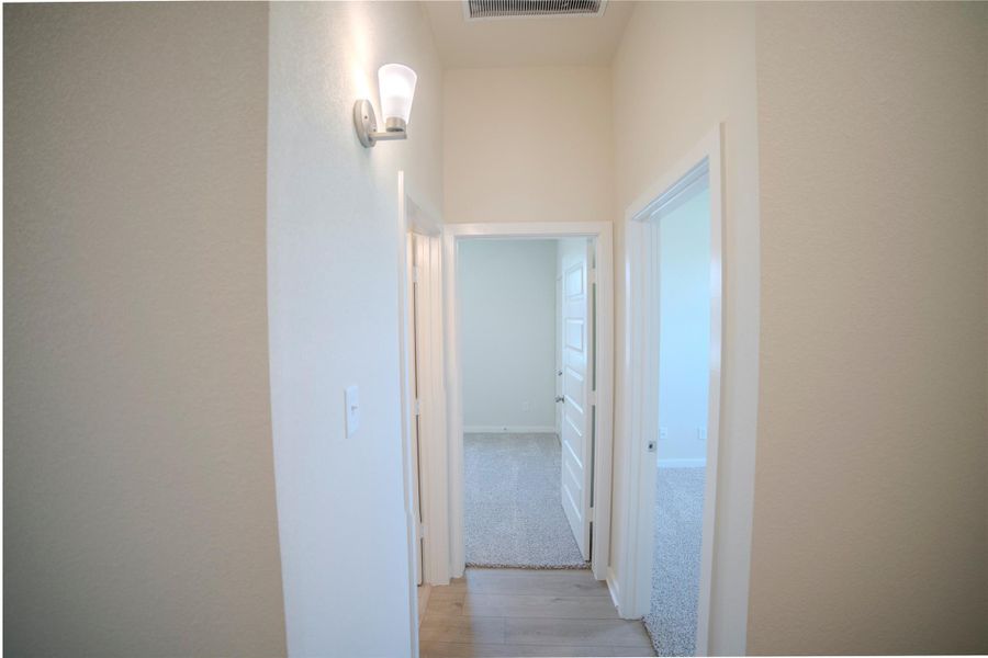 Spacious, unfurnished interior of a new home in , Brenham (Image 19).