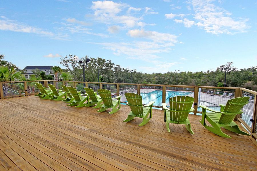 Community amenities in Daniel Island Park, Charleston (Image 81).