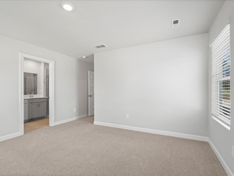 Spacious, unfurnished interior of a new home in Valentine Townes, Greer (Image 15).