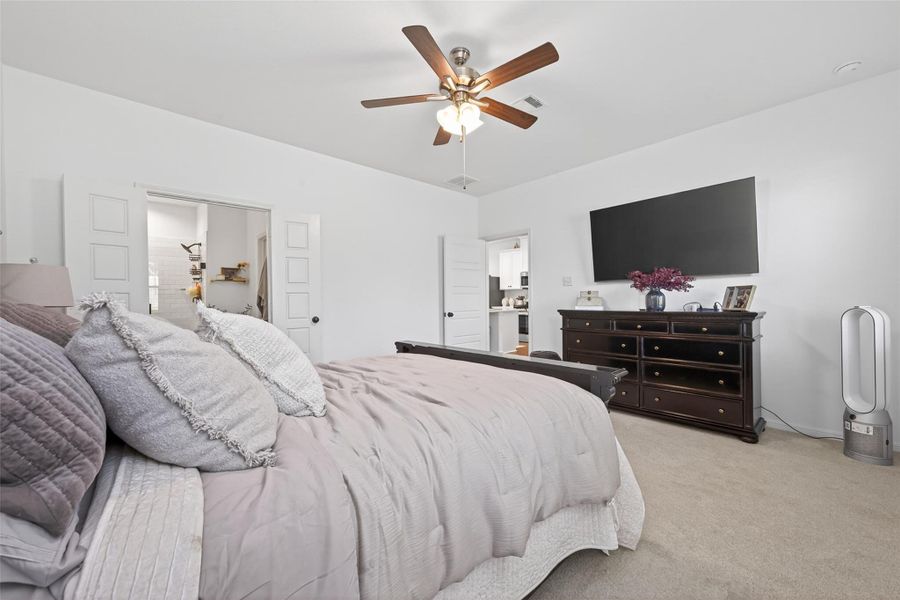 Furnished interior view inside a new home in , Houston (Image 43). Furnished interior view inside a new home in , Houston (Image 43).