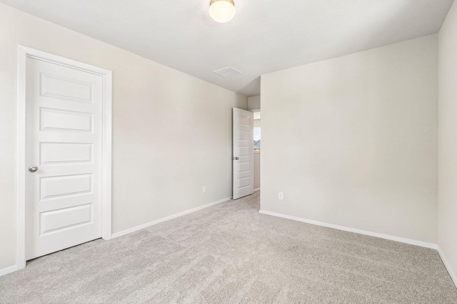 Spacious, unfurnished interior of a new home in Edgebrooke, Pflugerville (Image 21). Spacious, unfurnished interior of a new home in Edgebrooke, Pflugerville (Image 21).