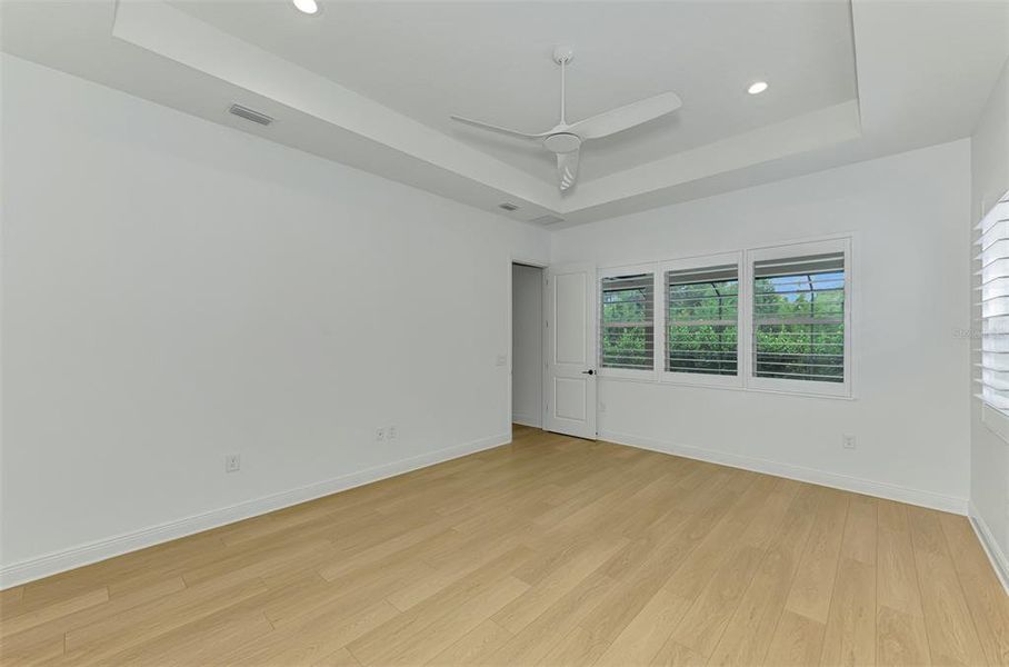 Spacious, unfurnished interior of a new home in , Venice (Image 22).
