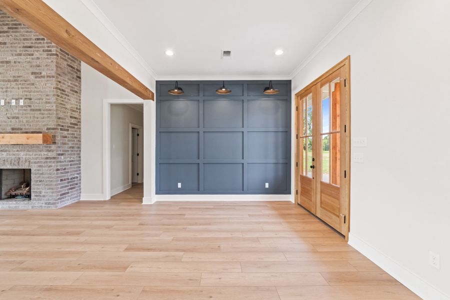 Representative unfurnished interior of a home built from the The Charlotte by Manuel Builders in Chapel Bend, Montgomery (Image 30).