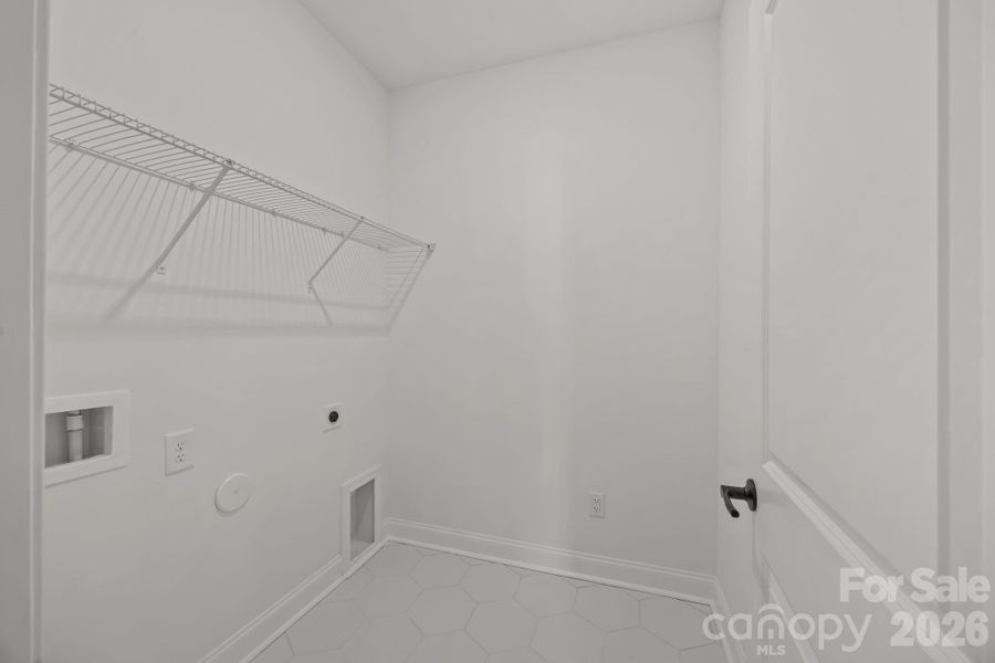 Spacious, unfurnished interior of a new home in Farms at Bellingham, Mooresville (Image 14).