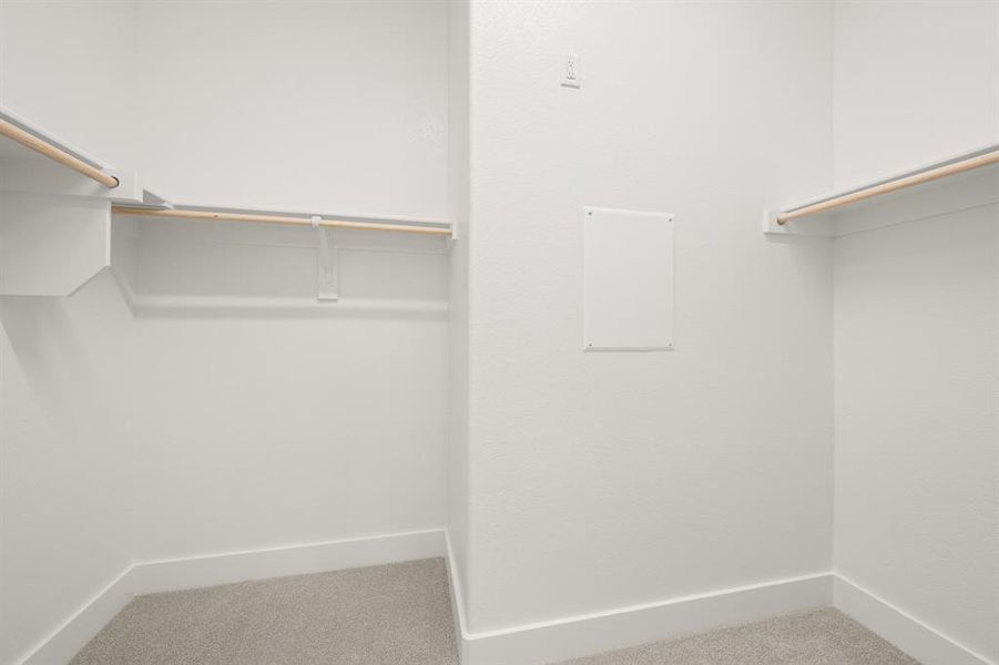 Spacious, unfurnished interior of a new home in The Retreat - Phase 1, Waxahachie (Image 19).