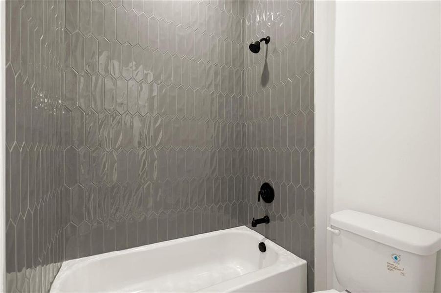 Furnished interior view inside a new home in , Alpharetta (Image 11).