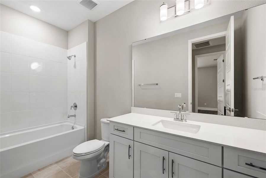 Furnished interior view inside a new home in , Winter Garden (Image 41).