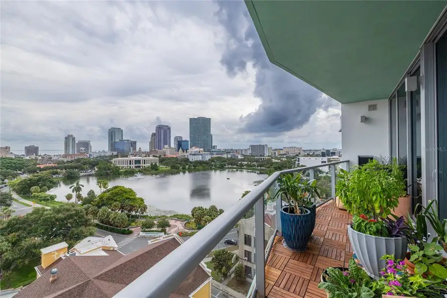 Condo located in St. Petersburg, FL showcasing its design and architecture (Image 5). Condo located in St. Petersburg, FL showcasing its design and architecture (Image 5).