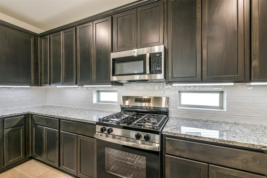 Furnished interior view inside a new home in Anderson Lakes, Houston (Image 15). Furnished interior view inside a new home in Anderson Lakes, Houston (Image 15).