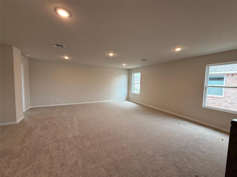 Spacious, unfurnished interior of a new home in Berry Creek Highlands, Georgetown (Image 27). Spacious, unfurnished interior of a new home in Berry Creek Highlands, Georgetown (Image 27).