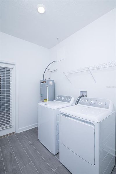 Furnished interior view inside a new home in , Orlando (Image 17).