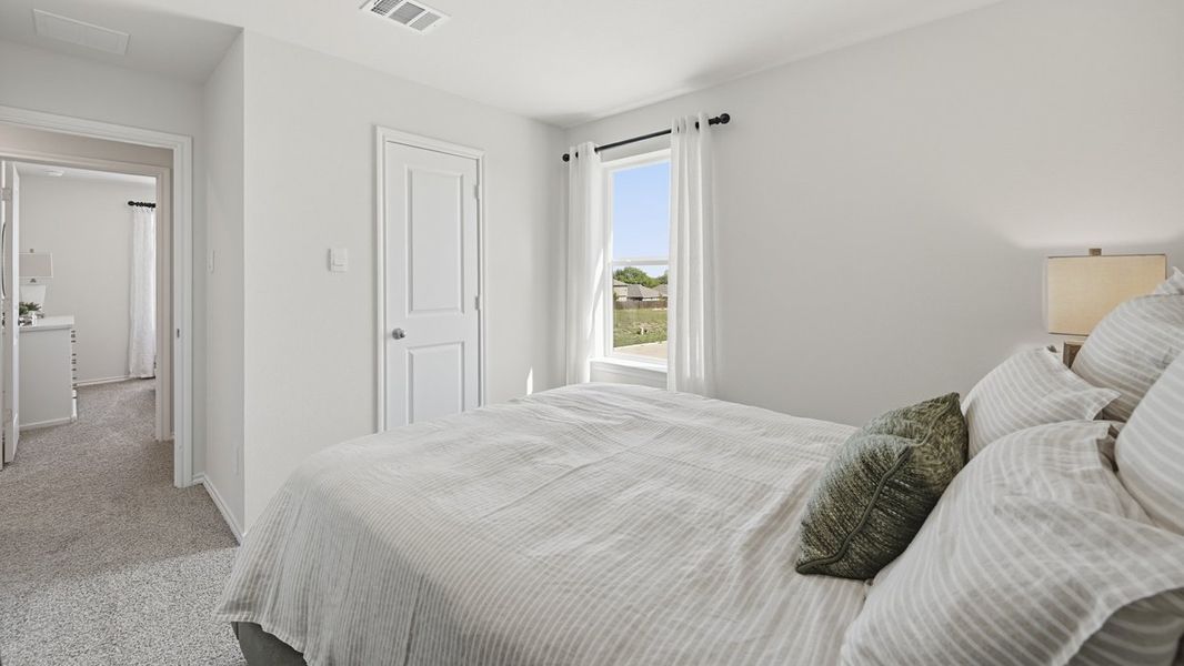 Representative furnished interior of a home built from the Murray by D.R. Horton in Sweetwater Springs, Sherman (Image 25). Representative furnished interior of a home built from the Murray by D.R. Horton in Sweetwater Springs, Sherman (Image 25).