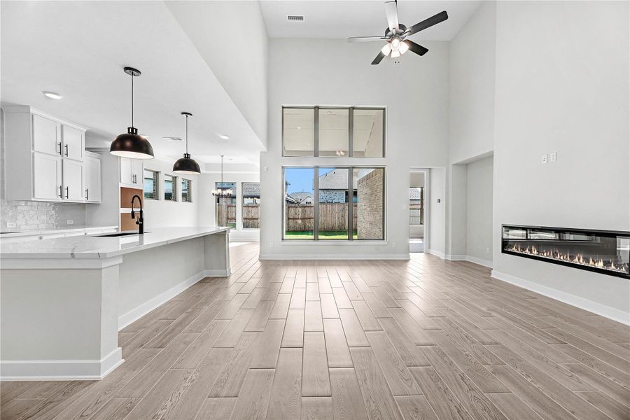 Spacious, unfurnished interior of a new home in , Fulshear (Image 15).