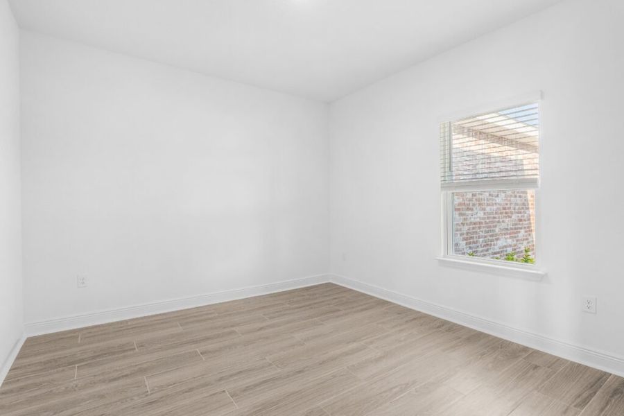 Spacious, unfurnished interior of a new home in Lake Merial, Panama City (Image 26).