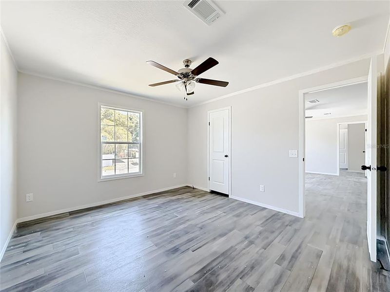 Spacious, unfurnished interior of a new home in , Orlando (Image 29).