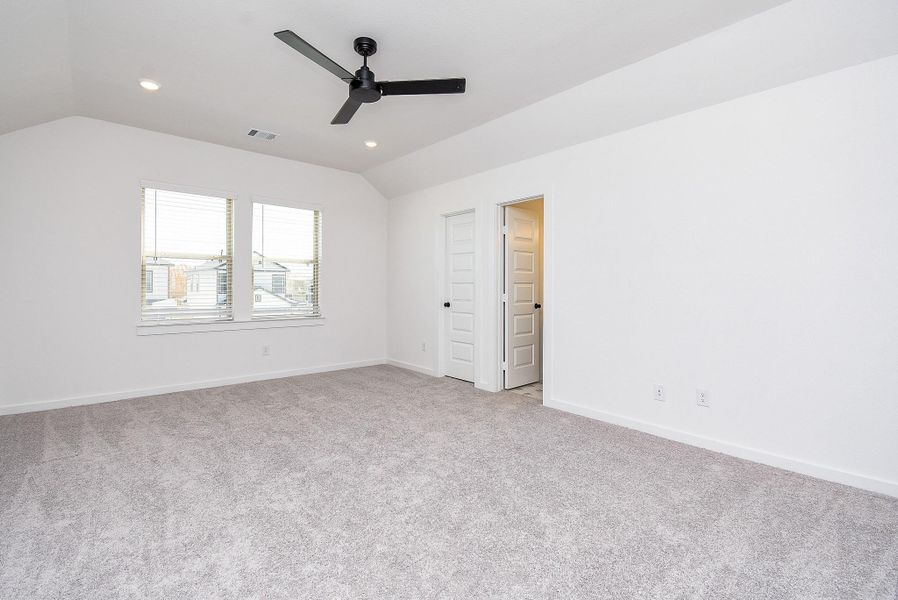 Spacious, unfurnished interior of a new home in Glendale Lakes, Arcola (Image 22).