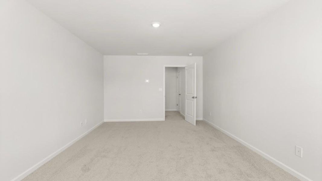 Spacious, unfurnished interior of a new home in Carlton, Douglasville (Image 18).