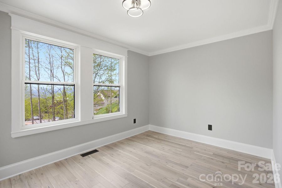 Spacious, unfurnished interior of a new home in , Hendersonville (Image 14).