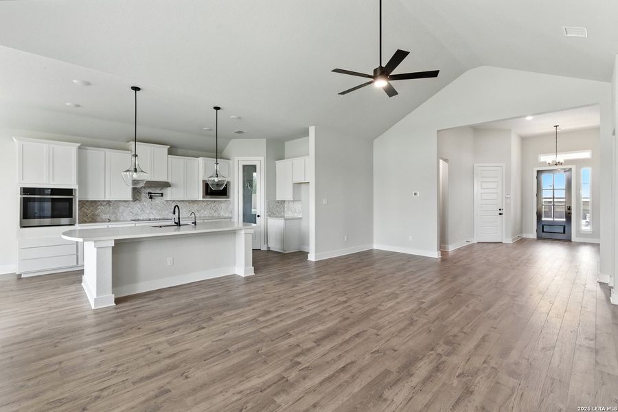 Image 37 of a home in Alsatian Oaks.