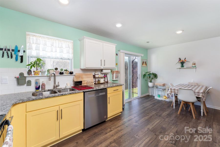 Furnished interior view inside a new home in , Arden (Image 18).