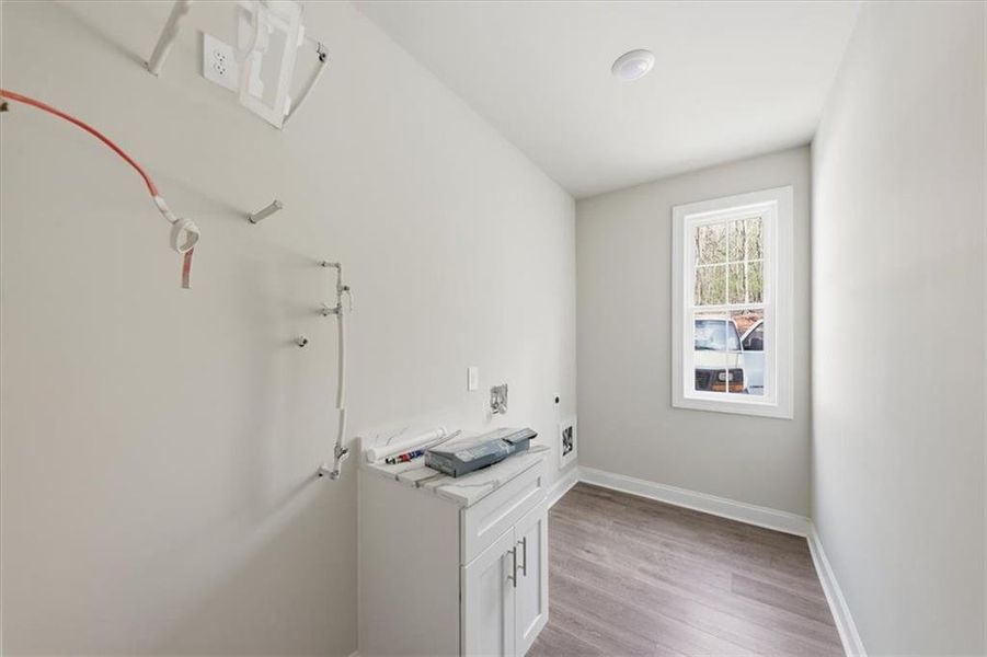 Furnished interior view inside a new home in , Villa Rica (Image 9).