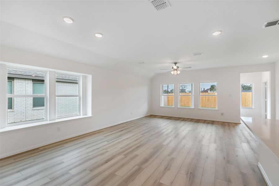 Spacious, unfurnished interior of a new home in Ellis Cove, Seabrook (Image 21).