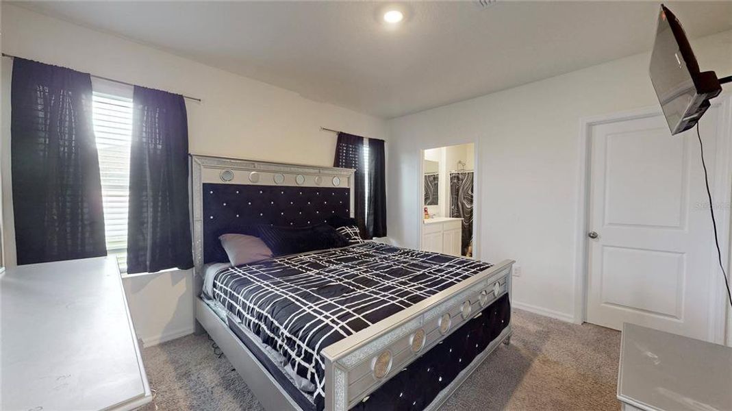 Furnished interior view inside a new home in , Umatilla (Image 15).