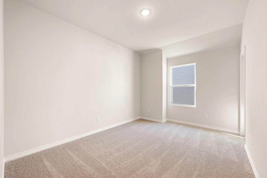 Spacious, unfurnished interior of a new home in The Homestead at Lariat, Liberty Hill (Image 52).