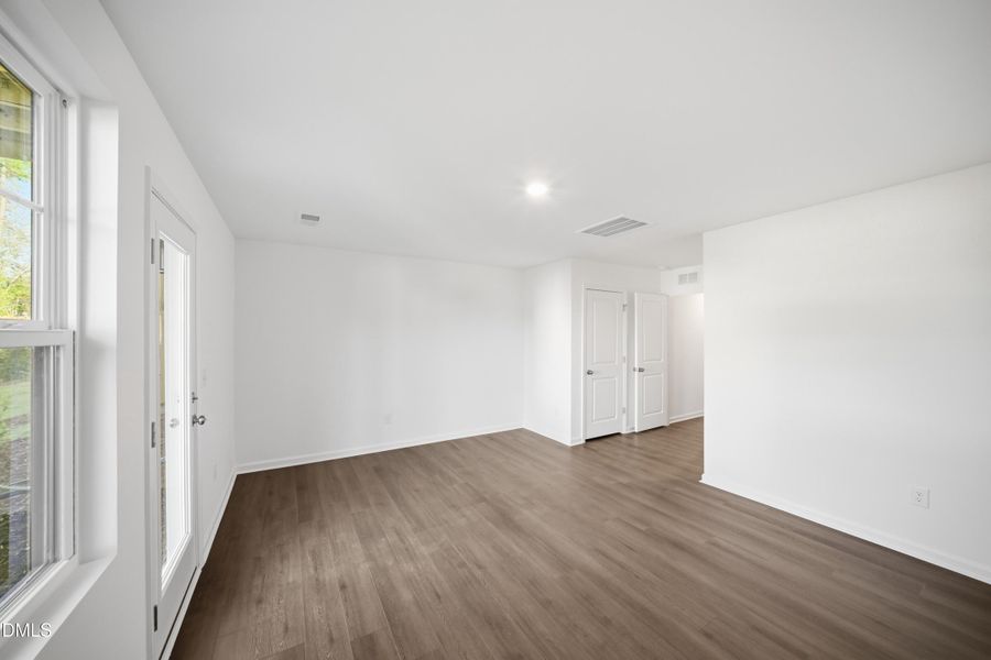 SUN_ElmGrove_Pic_Wyatt-06