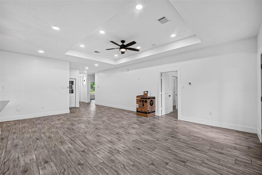 Spacious, unfurnished interior of a new home in , Crosby (Image 26).
