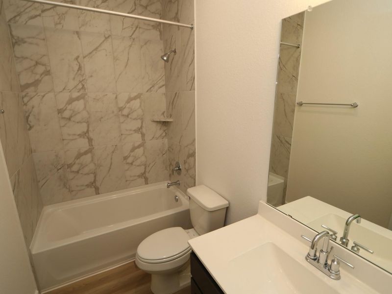 Image 31 of a home in Miller's Pond.