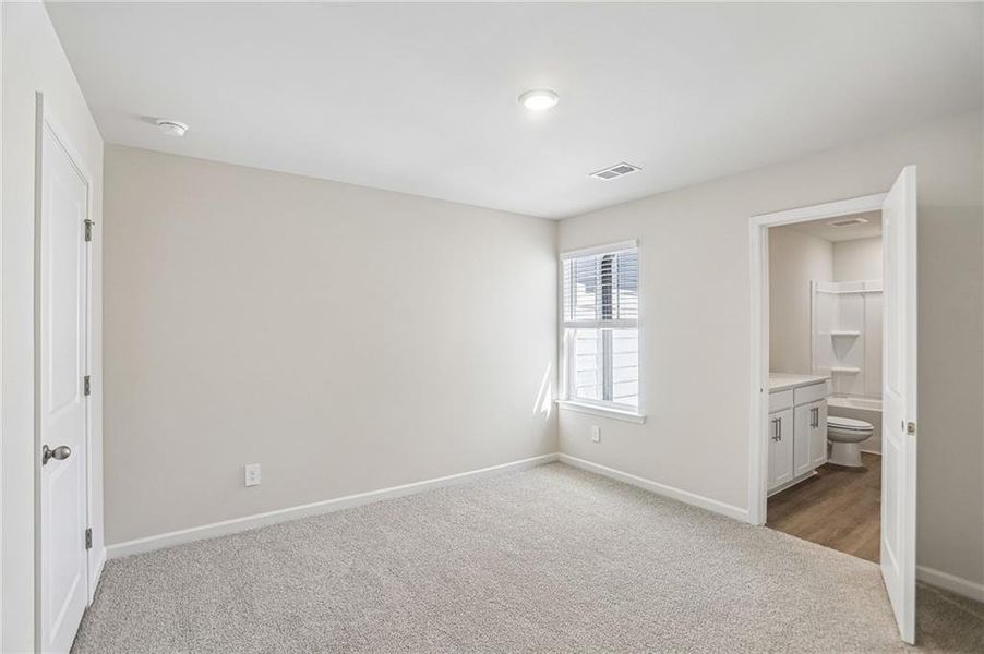 Spacious, unfurnished interior of a new home in Artisan Walk, Fairburn (Image 15).