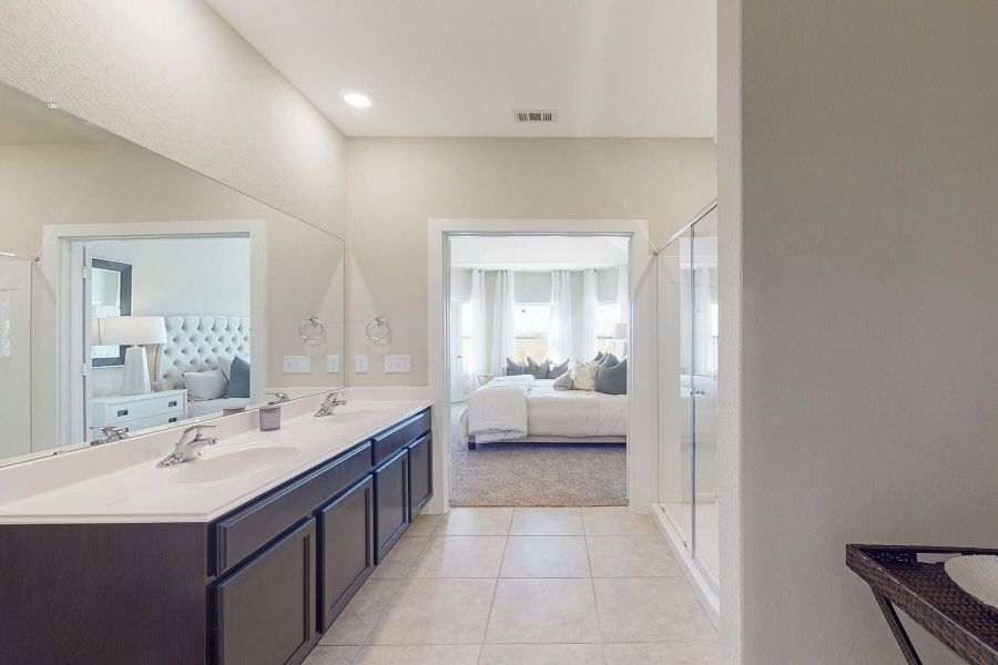 Owner's Bathroom Owner's Bathroom