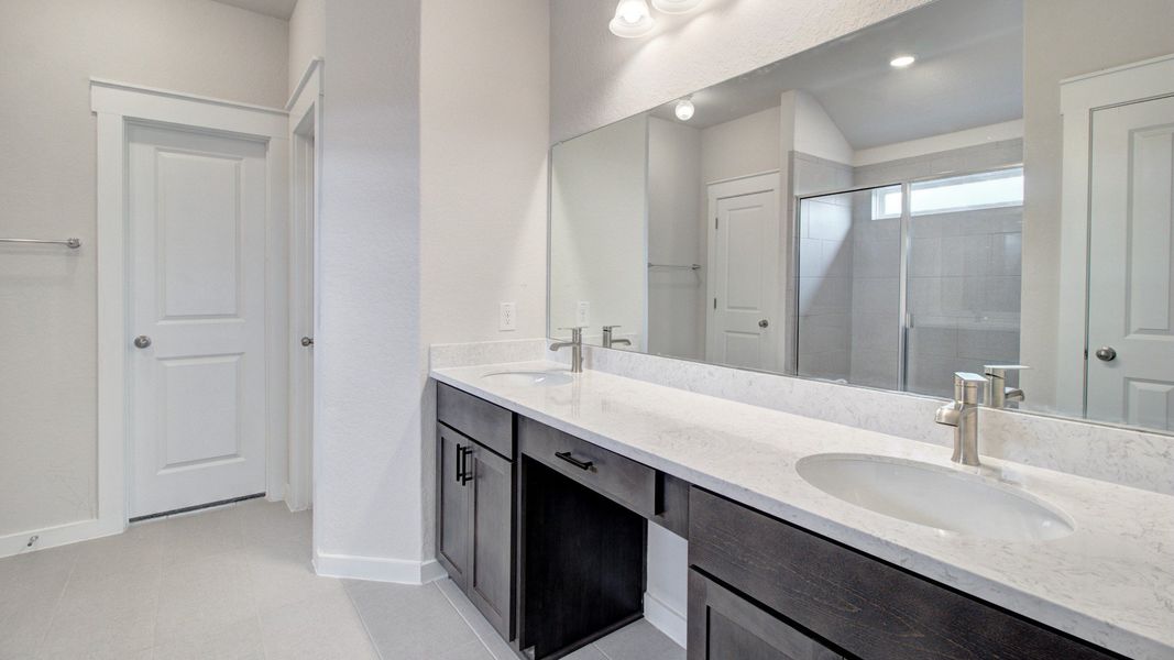 Representative furnished interior of a home built from the Majestic by Brightland Homes in Cielo, Conroe (Image 10). Representative furnished interior of a home built from the Majestic by Brightland Homes in Cielo, Conroe (Image 10).