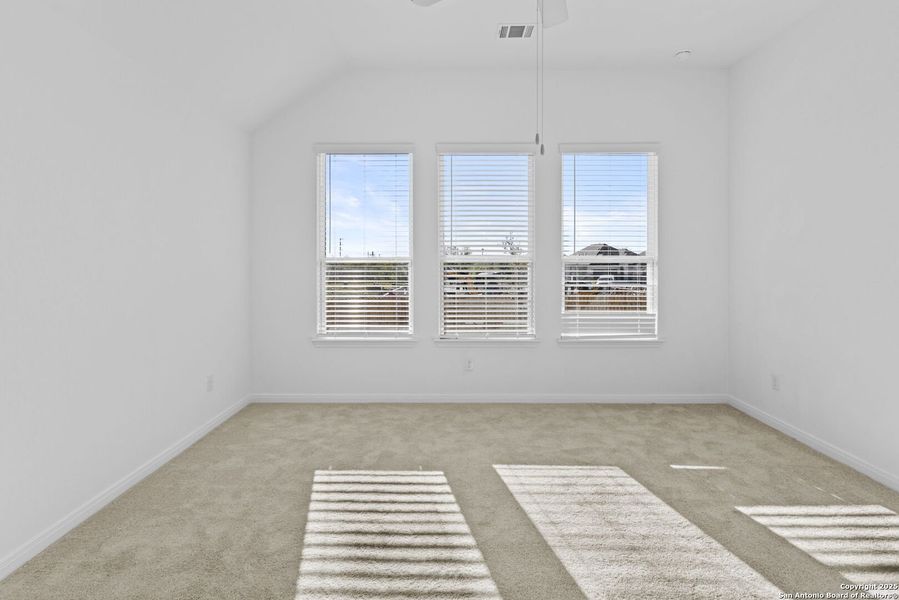 Spacious, unfurnished interior of a new home in Gatehouse: Brookstone II Collection, New Braunfels (Image 23). Spacious, unfurnished interior of a new home in Gatehouse: Brookstone II Collection, New Braunfels (Image 23).