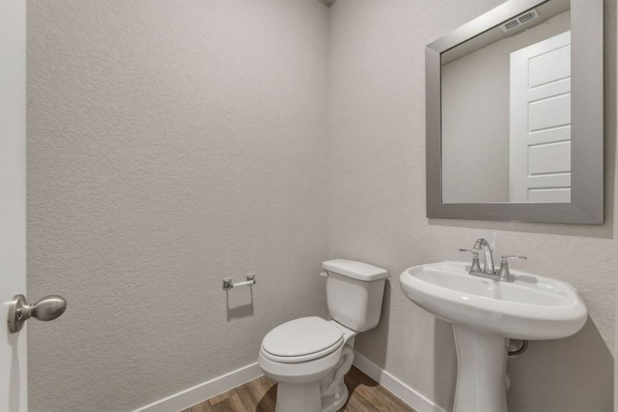 Furnished interior view inside a new home in Veranda Designer, San Antonio (Image 13).