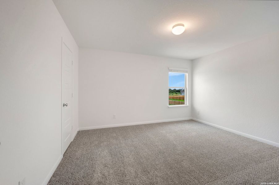 Spacious, unfurnished interior of a new home in Hickory Ridge Estates, Elmendorf (Image 18).