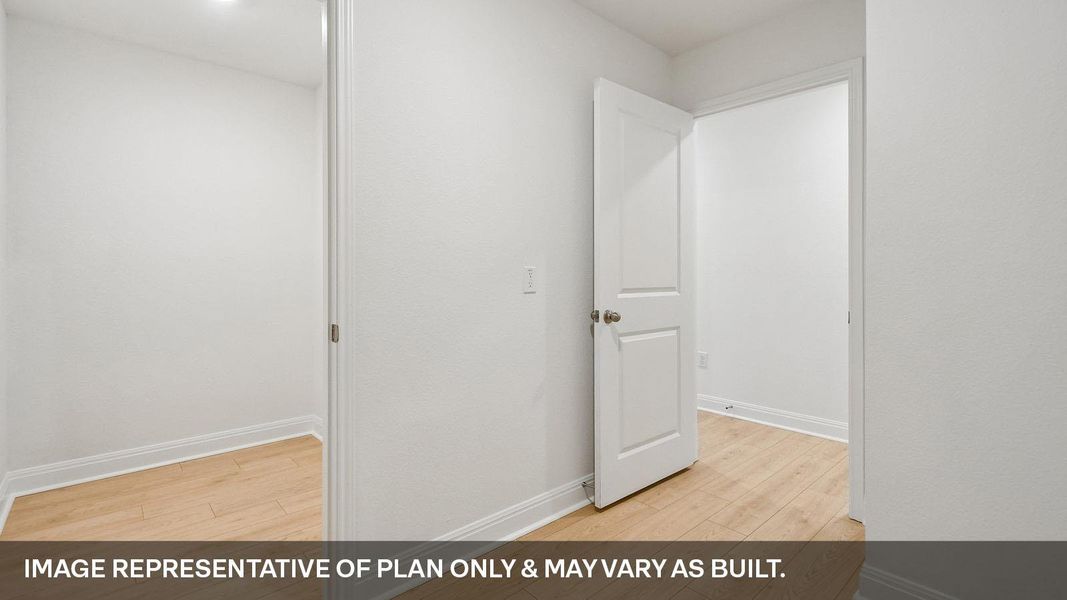 Spacious, unfurnished interior of a new home in Riverview, Georgetown (Image 14).