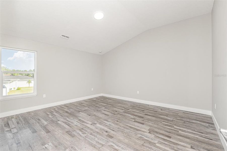 Spacious, unfurnished interior of a new home in , Palm Bay (Image 17).