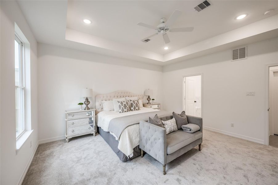Furnished interior view inside a new home in , Missouri City (Image 16).
