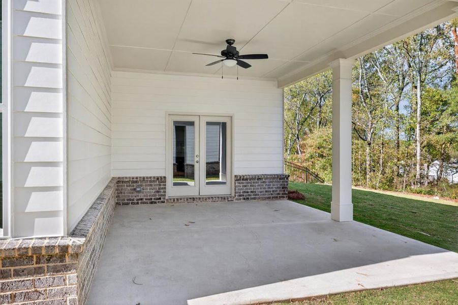 Exterior details and patio area of a home in Hemingway, Flowery Branch (Image 23).