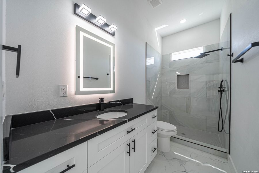 Furnished interior view inside a new home in , La Vernia (Image 9).