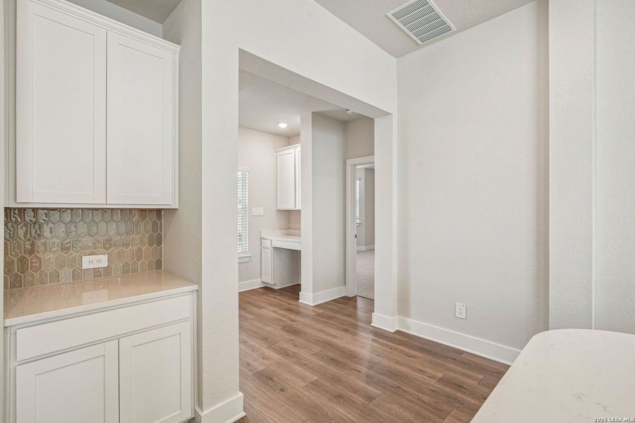 Spacious, unfurnished interior of a new home in Stetson Ridge, Marion (Image 27).