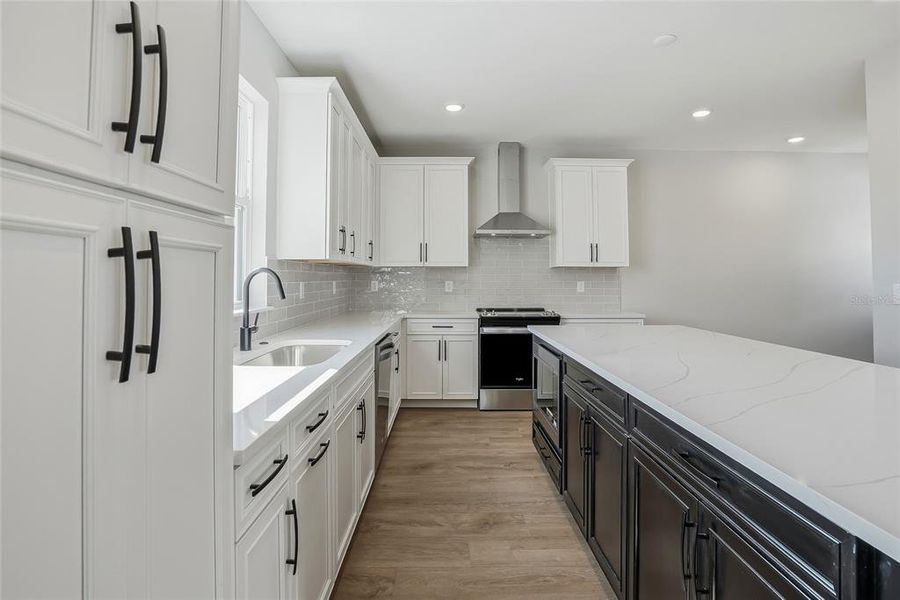 Furnished interior view inside a new home in , St. Petersburg (Image 19).