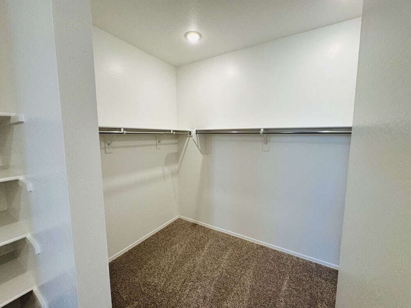 Primary suite walk in closet