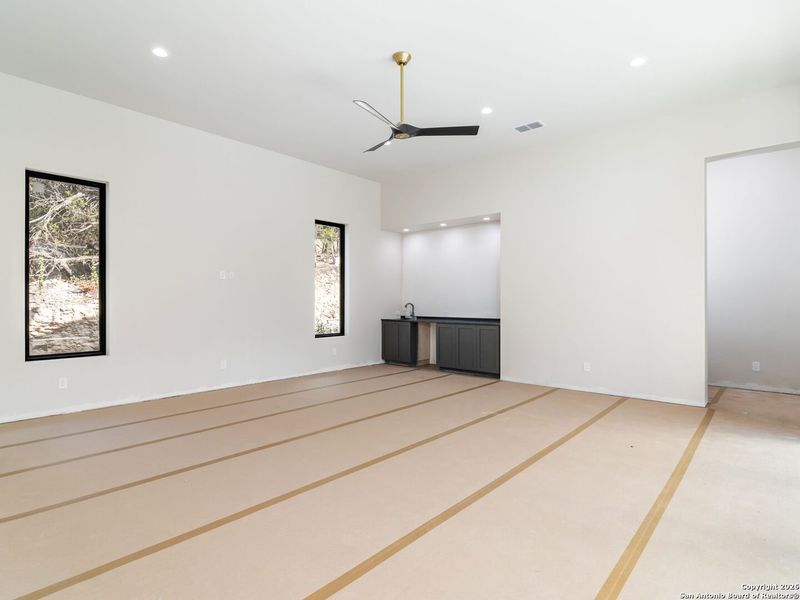 Image 43 of a home in .