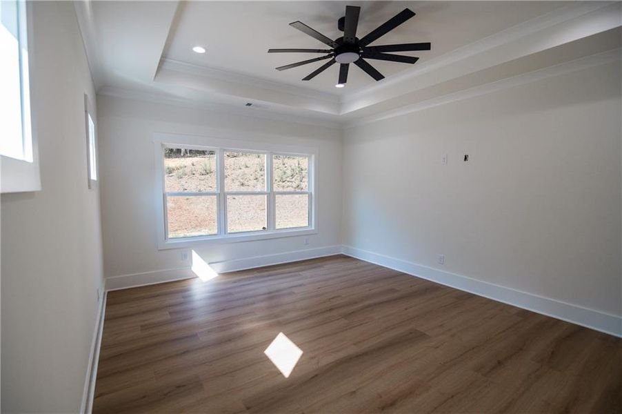 Spacious, unfurnished interior of a new home in , Clermont (Image 44).